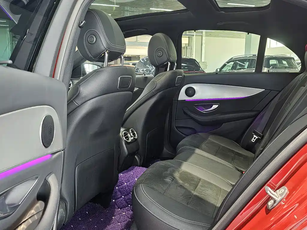 Mercedes-Benz E-Class — миниатюра 9