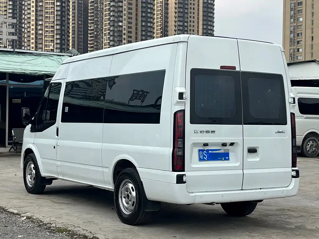 JMC JMC Fushun — миниатюра 6