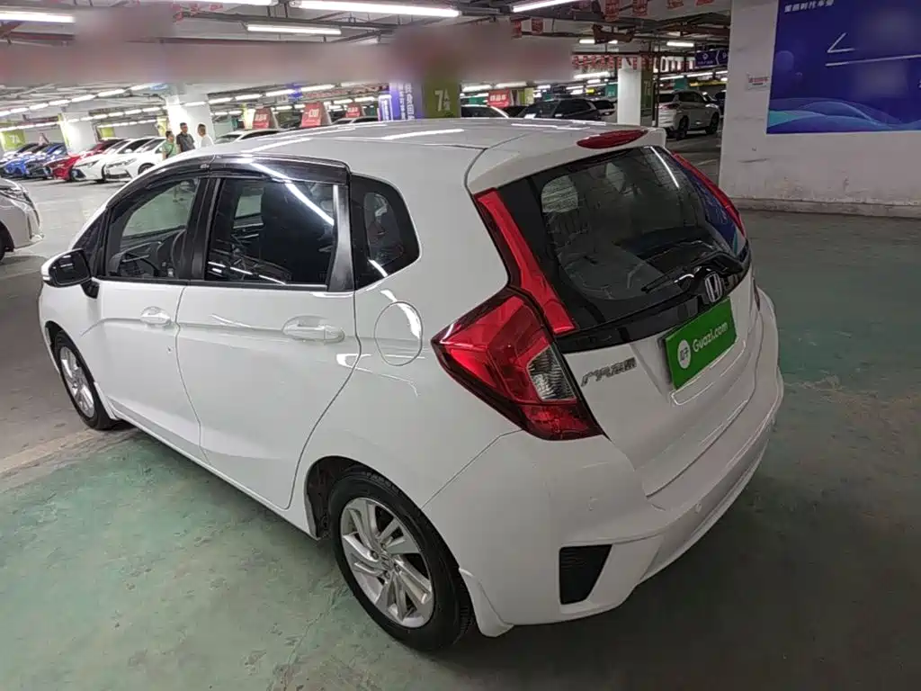 Honda Fit — миниатюра 5