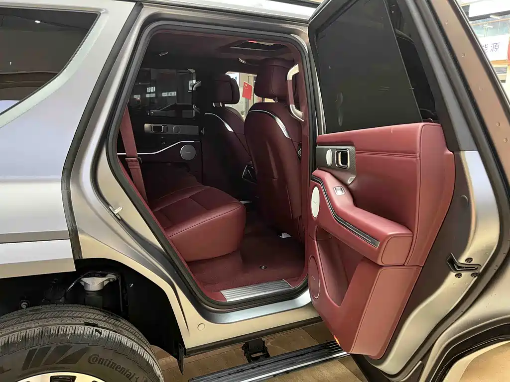 TANK TANK 700 NEW ENERGY