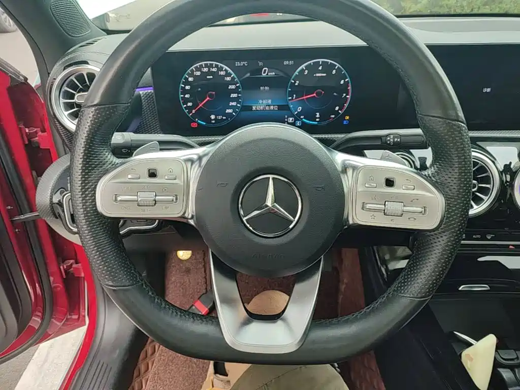 Mercedes-Benz A-Class — миниатюра 15