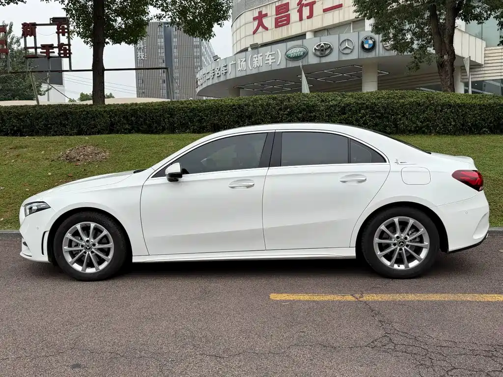 Mercedes-Benz A-Class — миниатюра 3