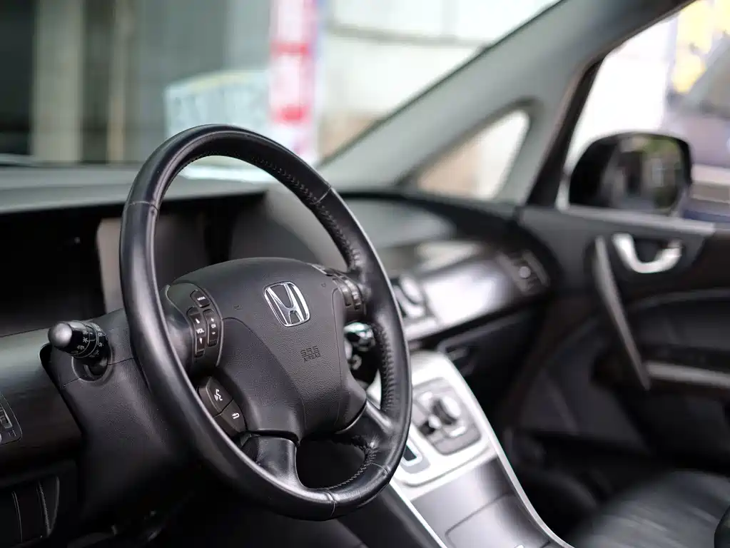 Honda Elysion — миниатюра 46