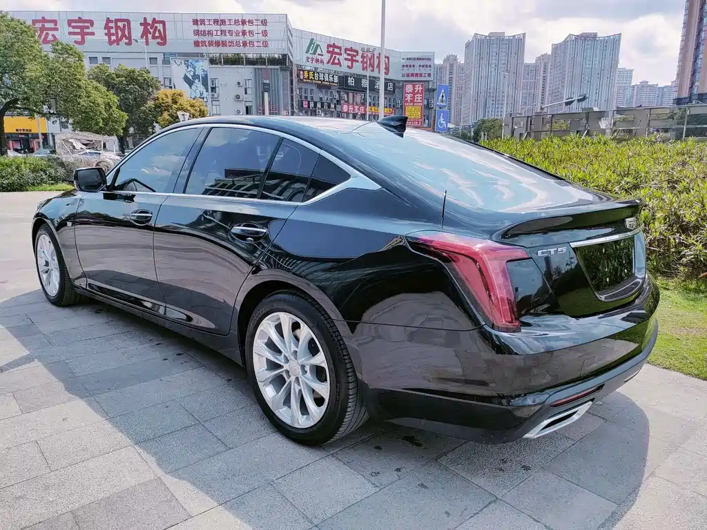Cadillac CT5 — миниатюра 2