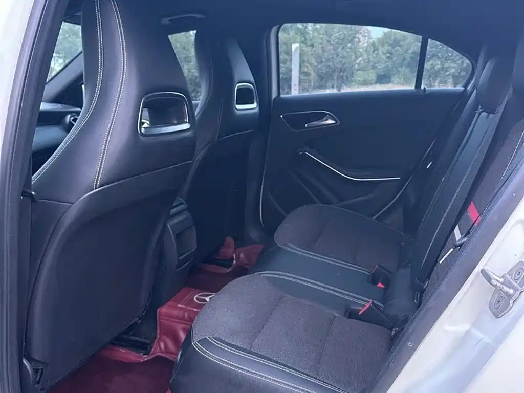 Mercedes-Benz A-Class (Import) — миниатюра 7