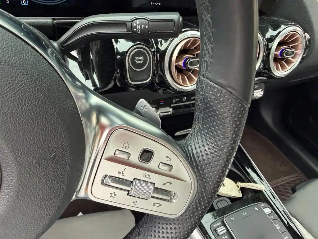 Mercedes-Benz EQA — миниатюра 10