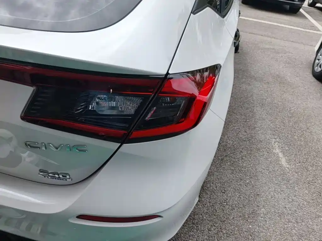 Honda Civic — миниатюра 8