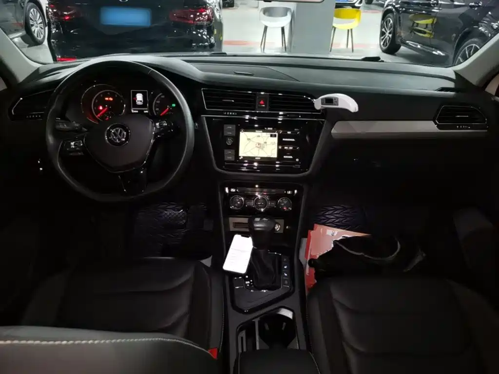 Volkswagen Tiguan L — миниатюра 10