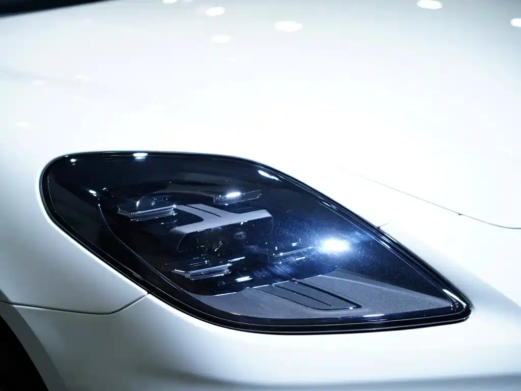 Porsche Panamera — миниатюра 50