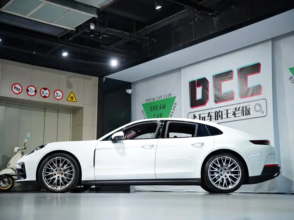 Porsche Panamera — миниатюра 52