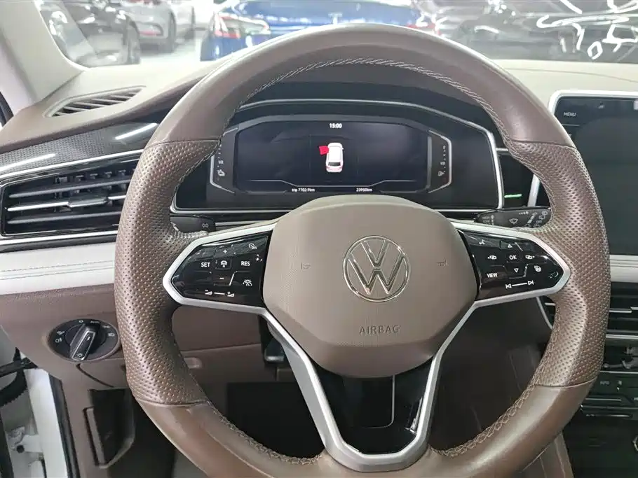 VOLKSWAGEN TIGUAN L NEW ENERGY