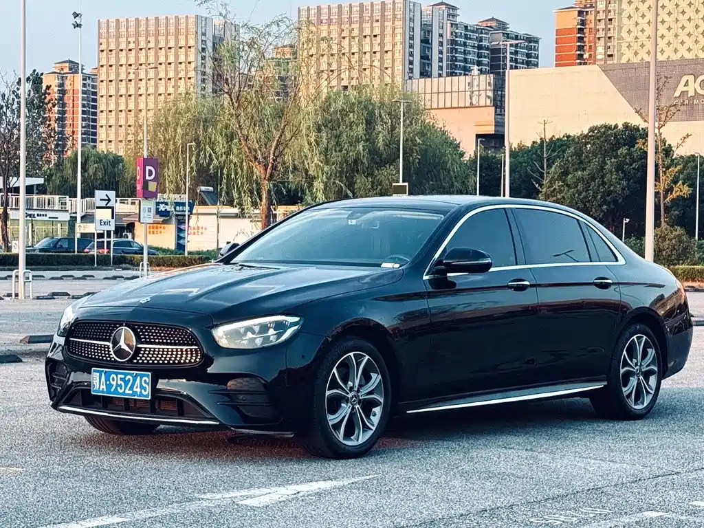 Mercedes-Benz E-Class — миниатюра 3