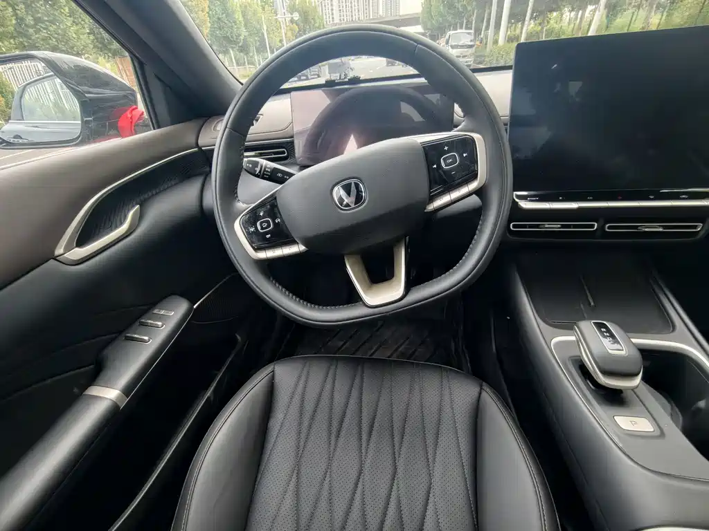 Changan Eado — миниатюра 7