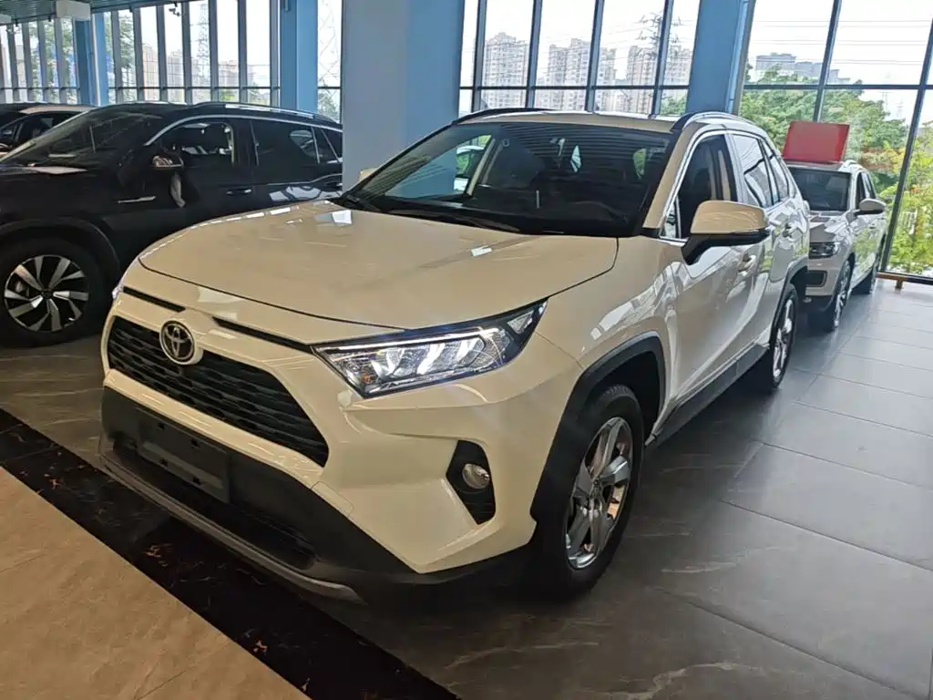 Toyota RAV4 — миниатюра 2