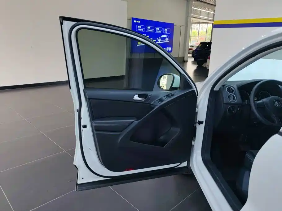 Volkswagen Tiguan — миниатюра 7
