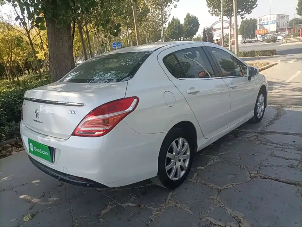 Peugeot 308 — миниатюра 7