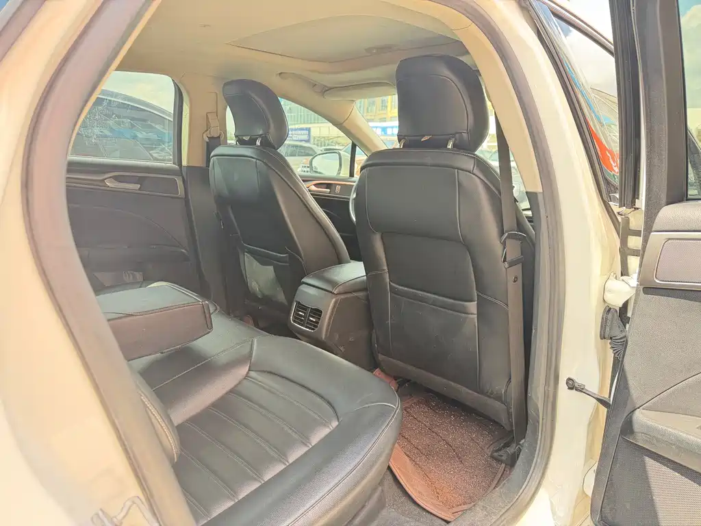 Ford Mondeo — миниатюра 3