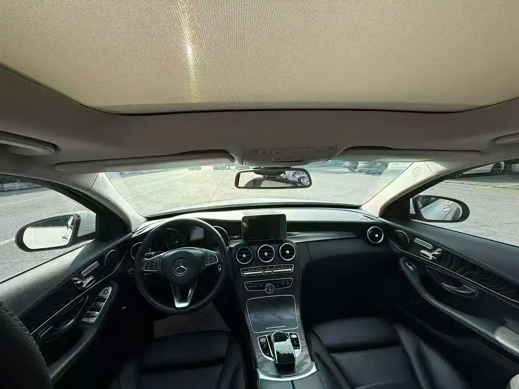Mercedes-Benz C-Class — миниатюра 5
