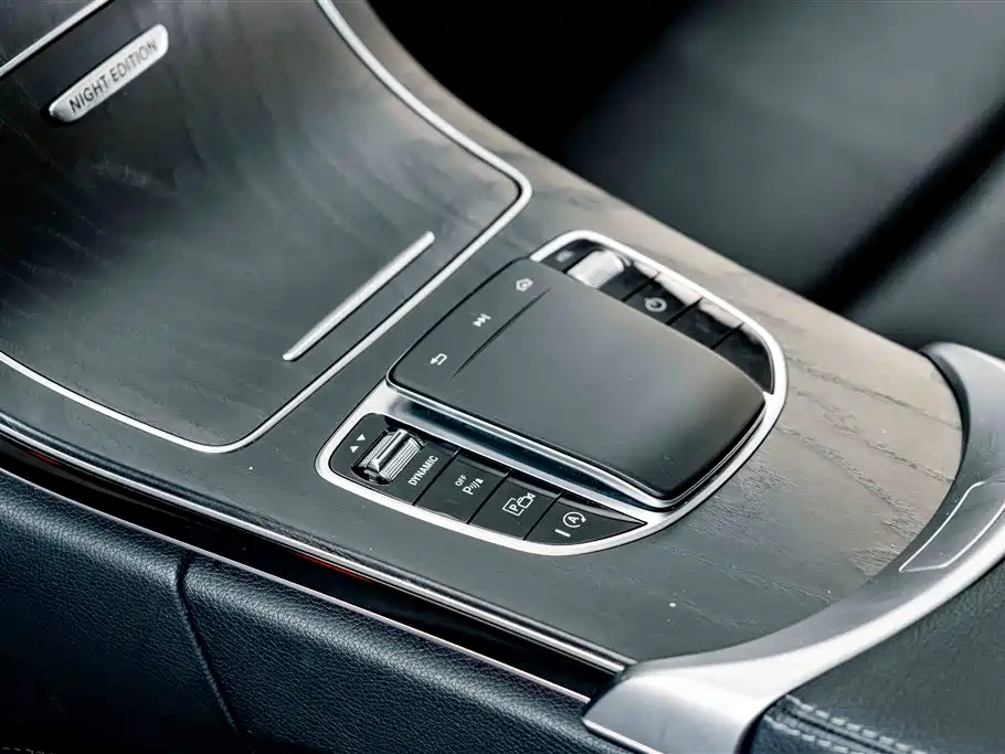 Mercedes-Benz C-Class — миниатюра 14