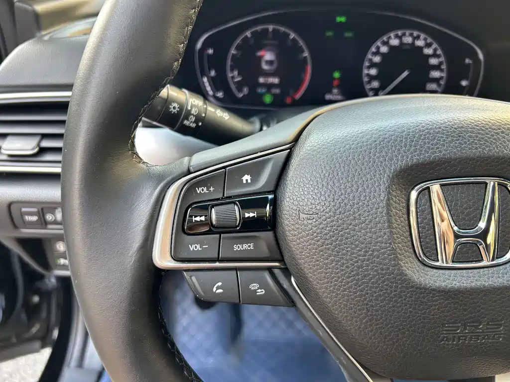 Honda Accord — миниатюра 13
