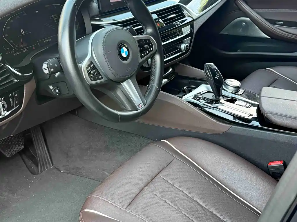 BMW 5 Series — миниатюра 5