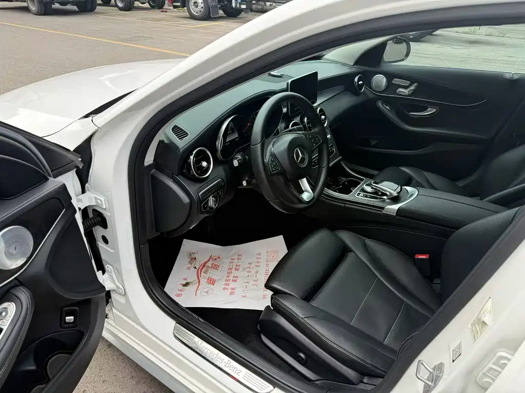 Mercedes-Benz C-Class — миниатюра 4