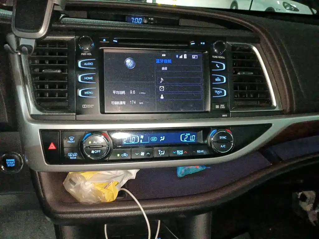 Toyota Highlander — миниатюра 9
