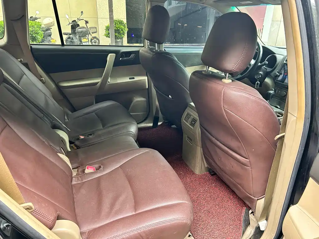 Toyota Highlander — миниатюра 15