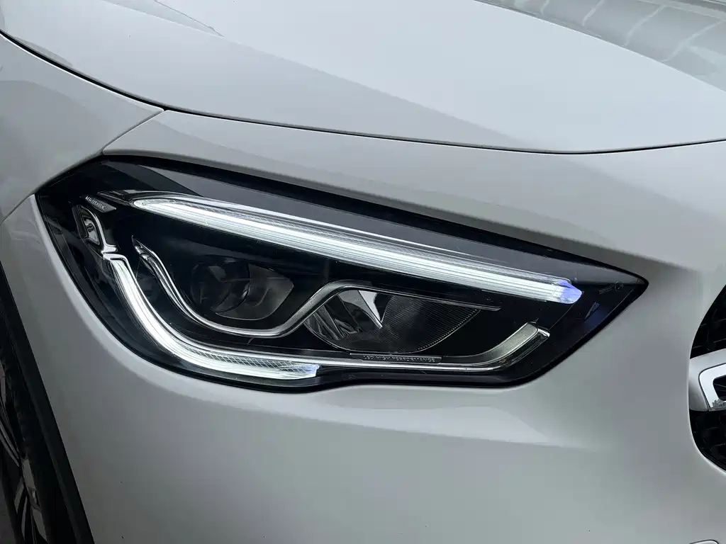 Mercedes-Benz GLA — миниатюра 14