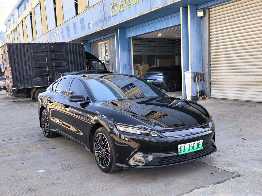 BYD Han — миниатюра 3