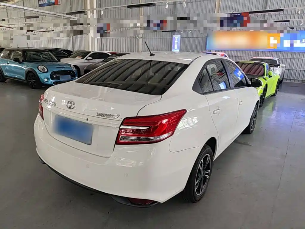 Toyota Yaris L — миниатюра 7