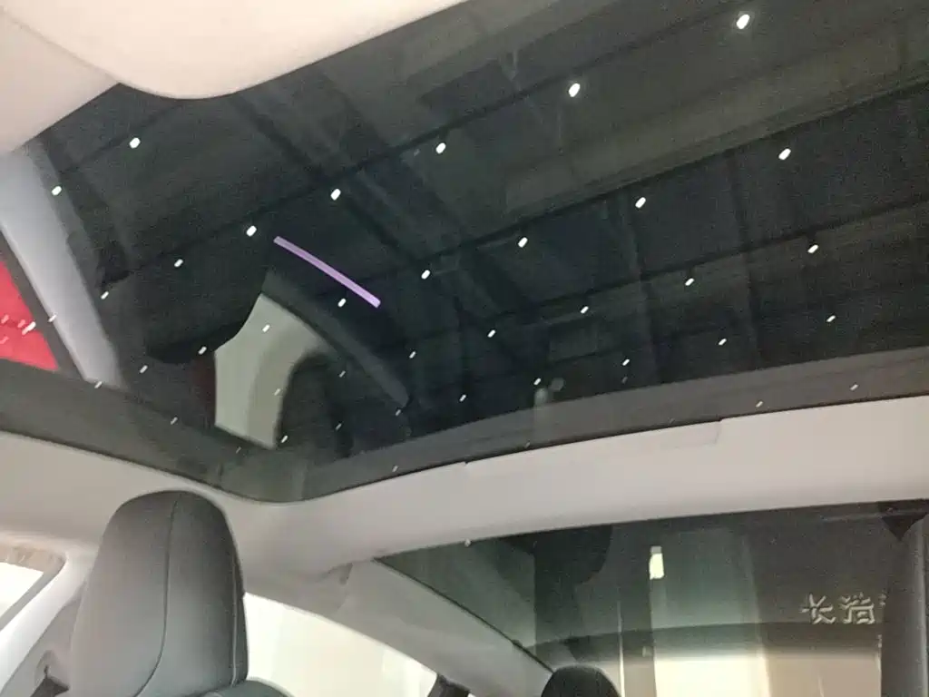 Tesla Model 3 — миниатюра 18