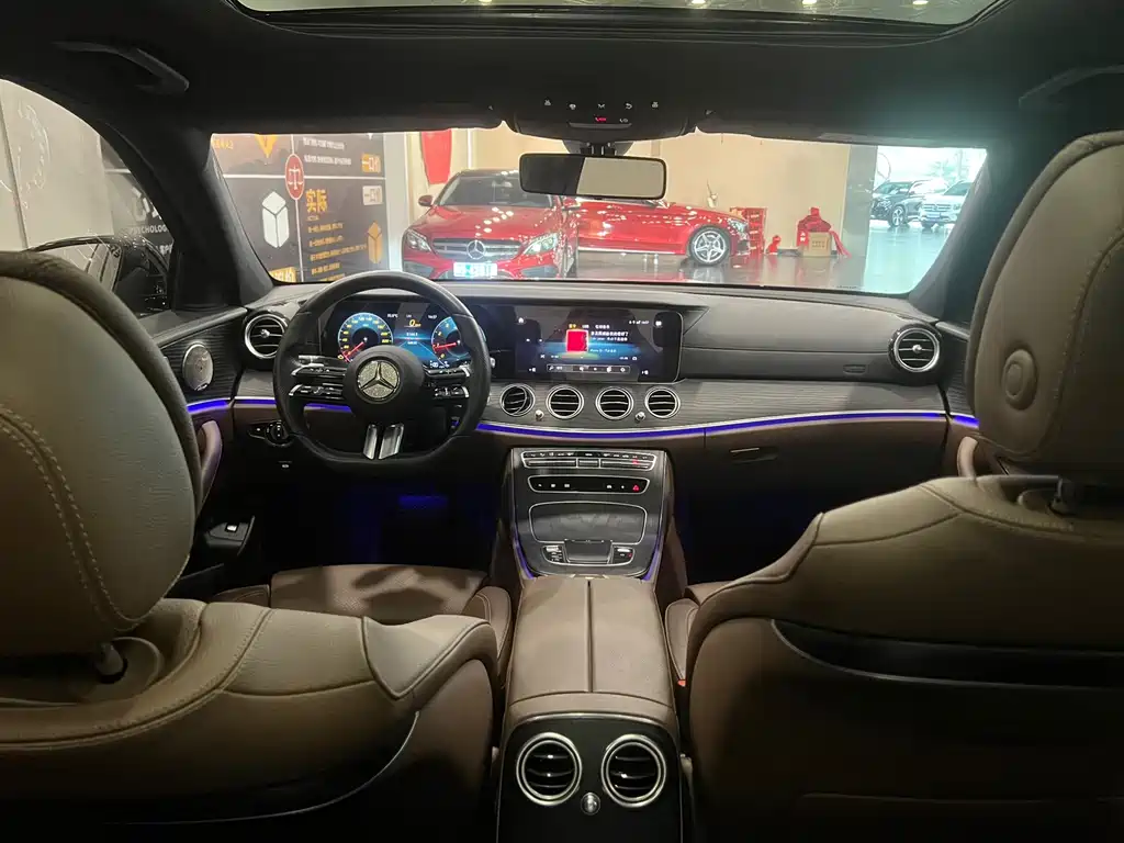 Mercedes-Benz E-Class — миниатюра 7