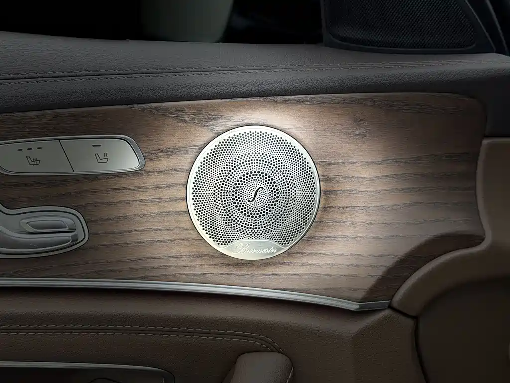 Mercedes-Benz E-Class — миниатюра 16