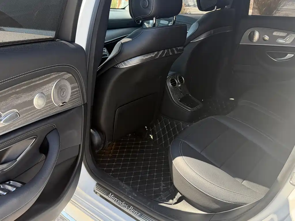 Mercedes-Benz E-Class — миниатюра 8