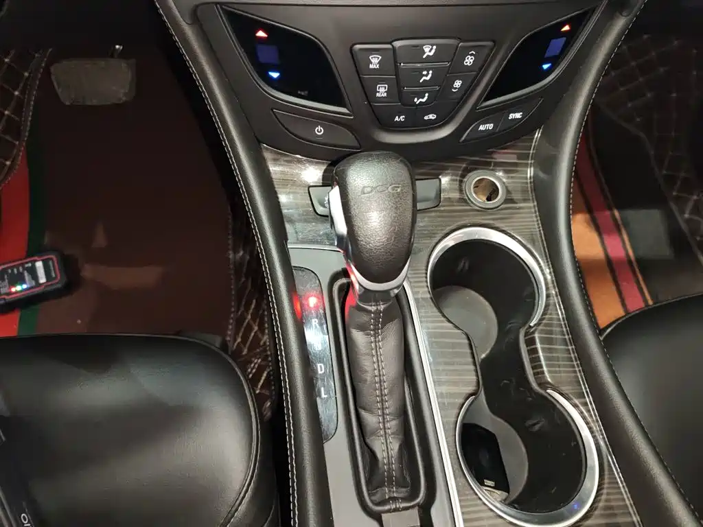 Buick Envision Plus — миниатюра 10