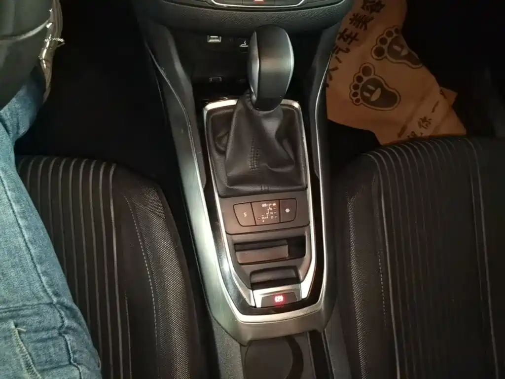 Peugeot 408 — миниатюра 14