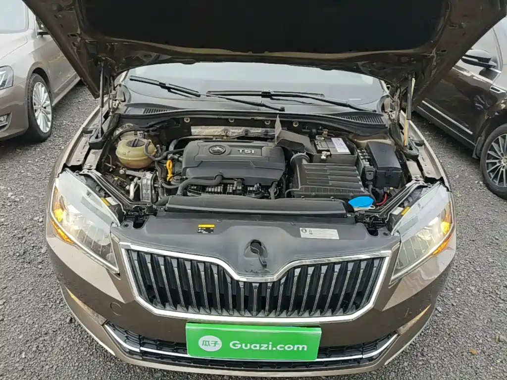 Skoda Superb — миниатюра 20
