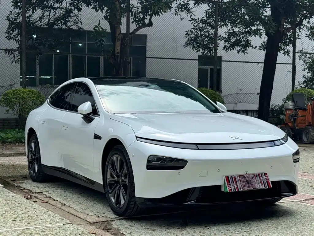 XPeng P7 — миниатюра 3