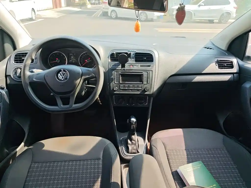 Volkswagen Polo — миниатюра 5