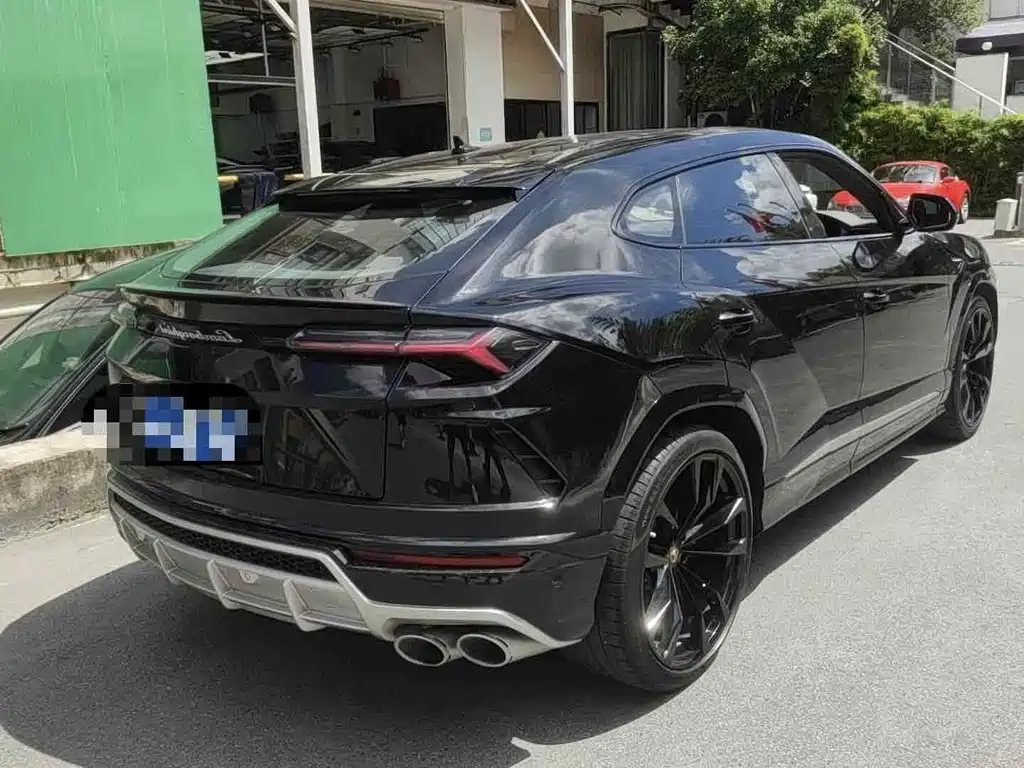 Lamborghini Urus — миниатюра 2