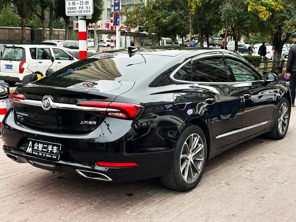 Buick LaCrosse — миниатюра 3