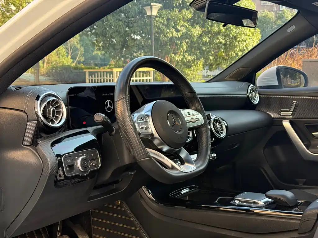 MERCEDES-BENZ A CLASS