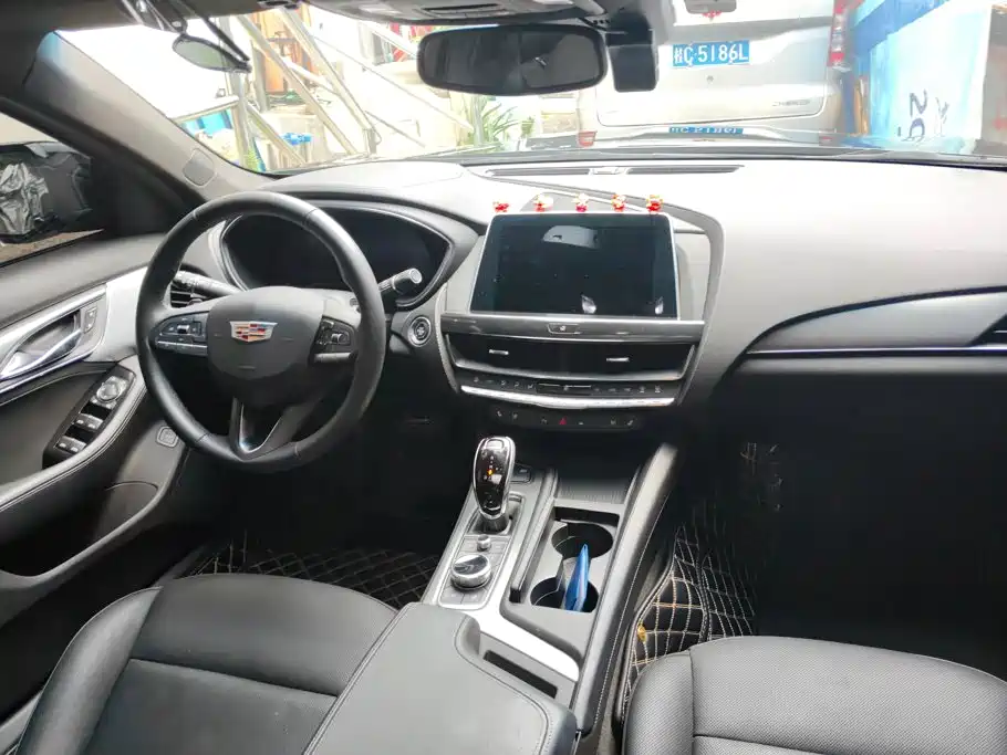 Cadillac CT5 — миниатюра 12