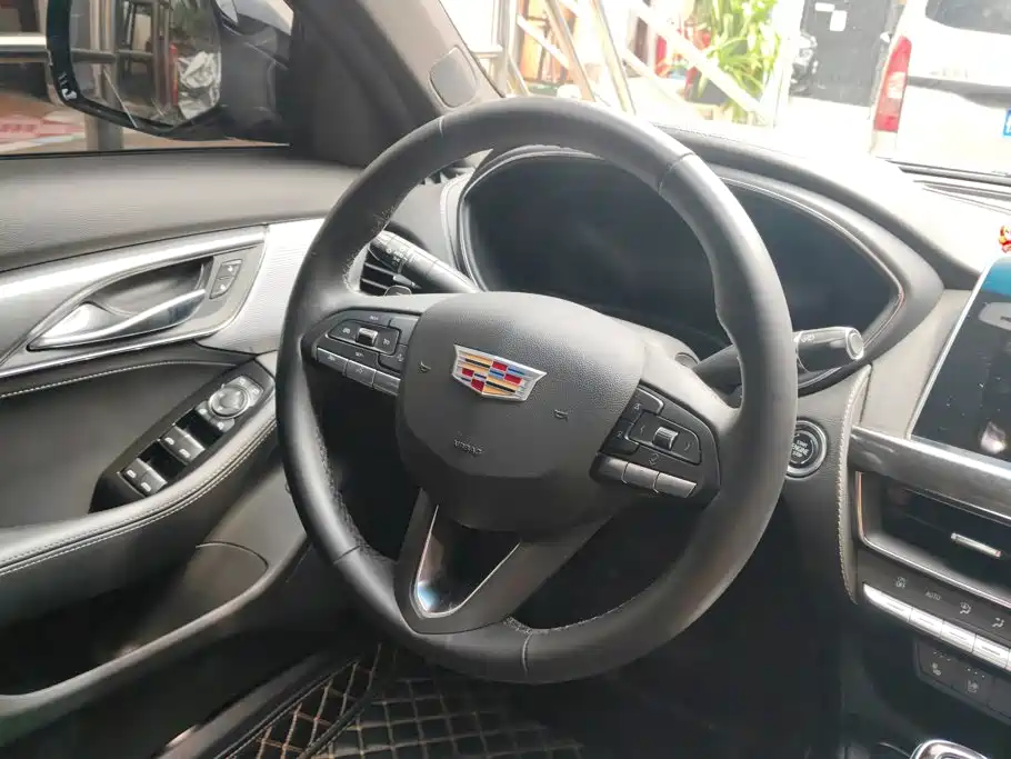 Cadillac CT5 — миниатюра 15