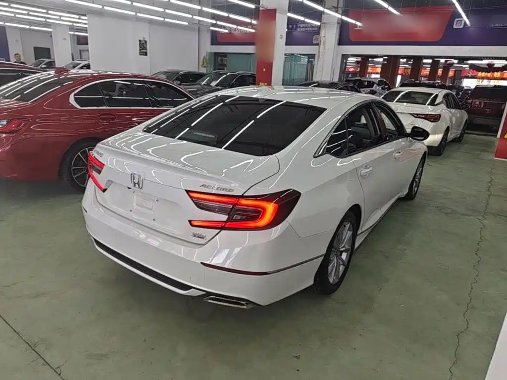 Honda Accord — миниатюра 7