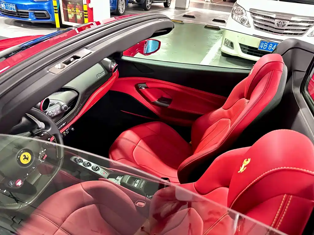 Ferrari F8 — миниатюра 11