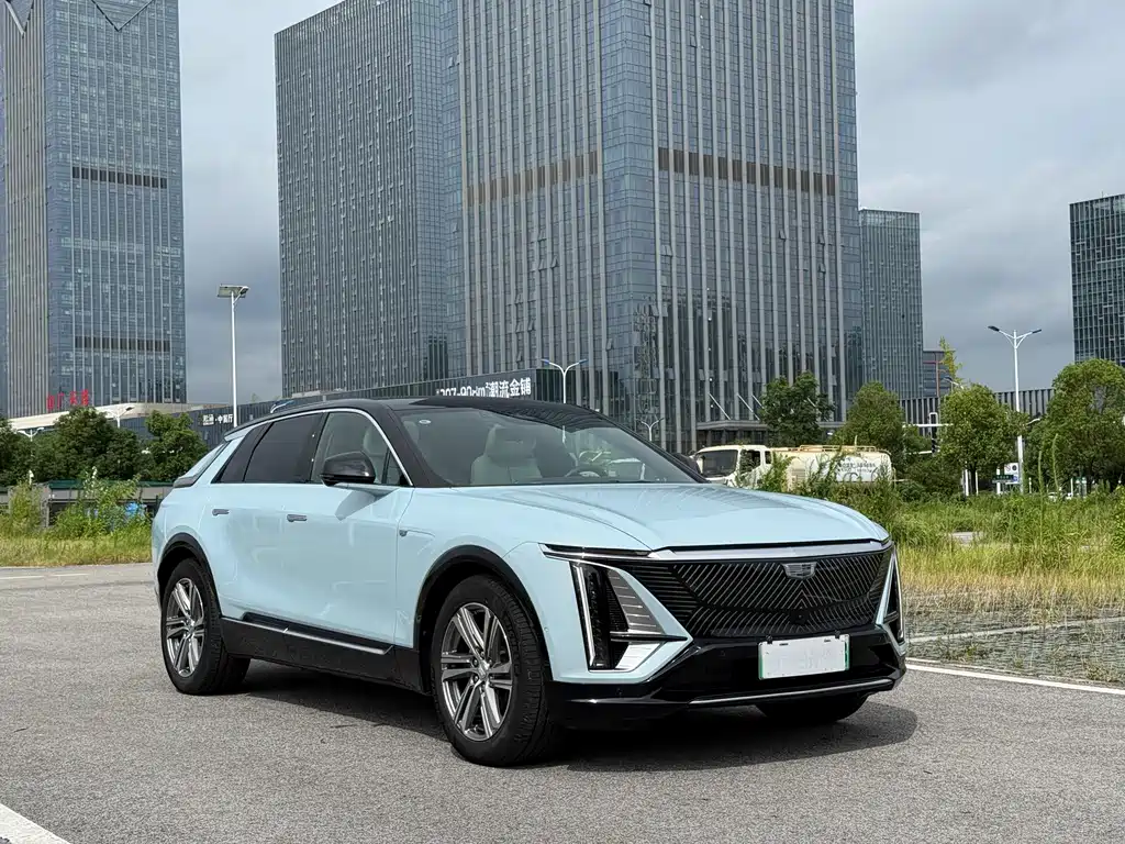 Cadillac Lyriq — миниатюра 3
