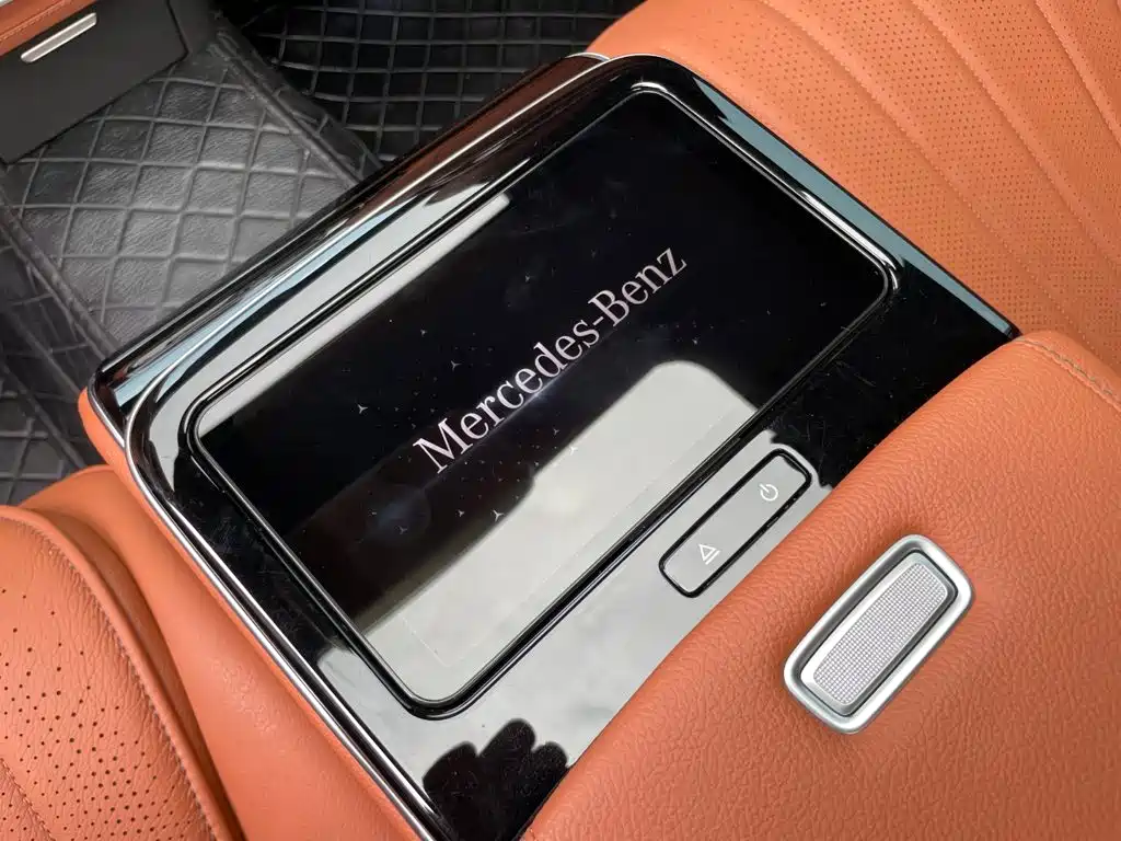 Mercedes-Benz S-Class — миниатюра 14