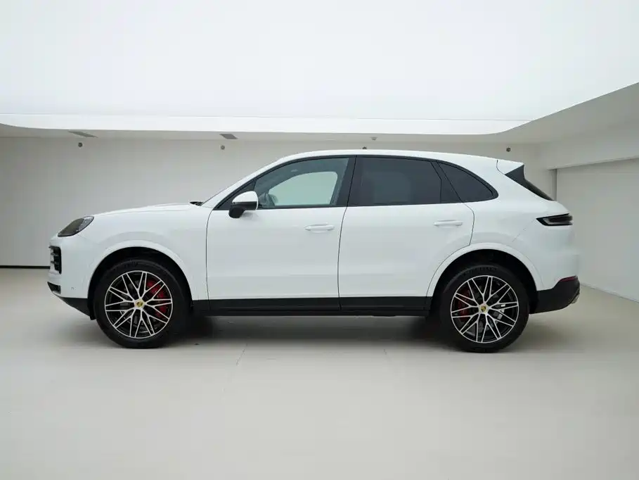 Porsche Cayenne — миниатюра 3